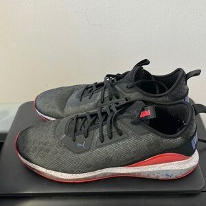 Men Puma Size 13 Gym Shoes